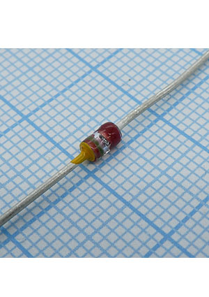 ��482�1, ����  1W    8.2V ������