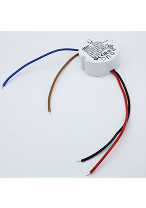 RC20W700, AC-DC, 20��, ������� �����, ���� 198:264� AC, ����� 700��/19:28�, ���, � ������ �50�21��,
